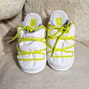 NWOB or Tags Women's UGG White Spacesliders‎ Tech Slides | Size 7
